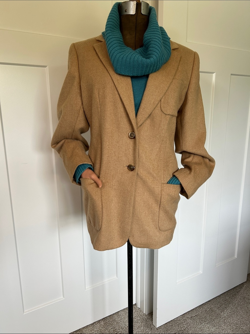 Talbots blazer size 8 pure camel hair fully lined 3 front pocket tan color euc